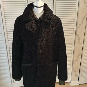 Wonderful very light Karl lagerfeld black coat size medium